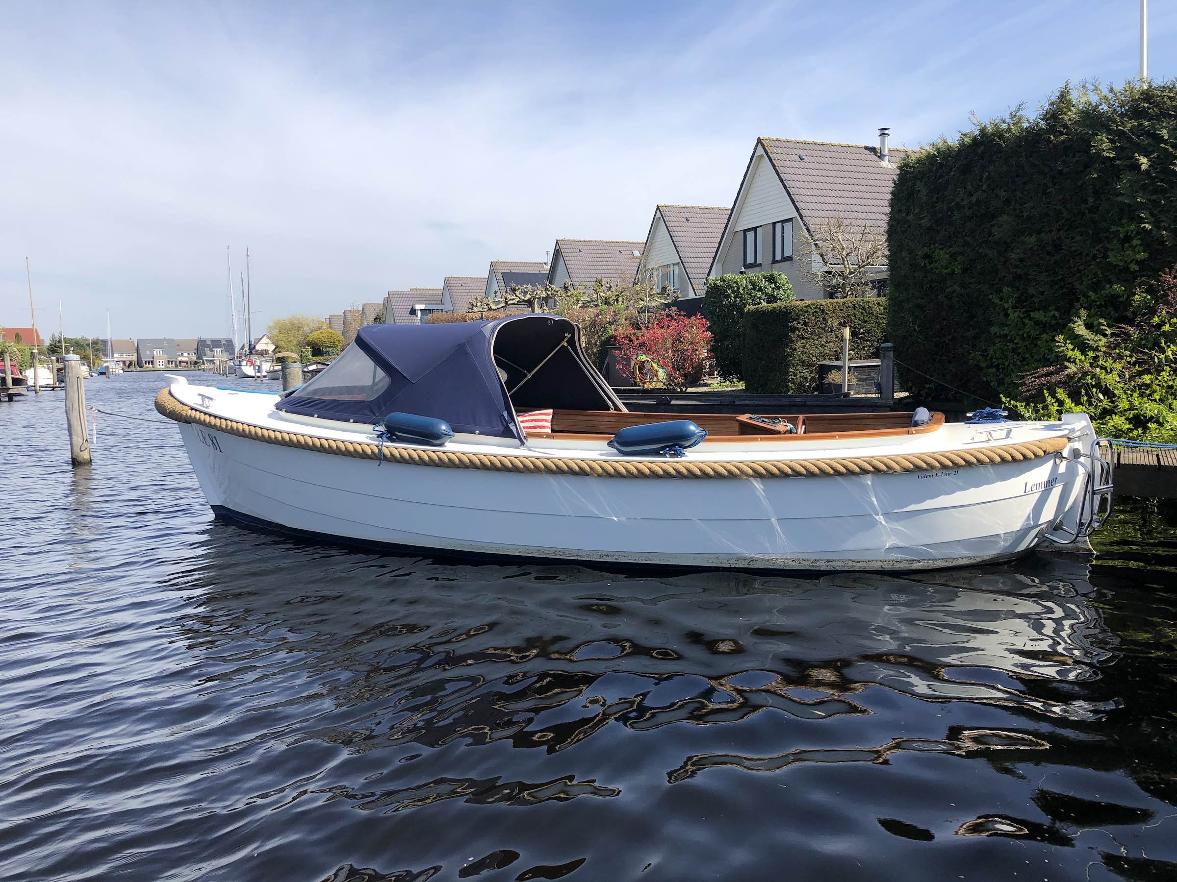 Valent E-line sloep van Sloep Enjoy in Lemmer